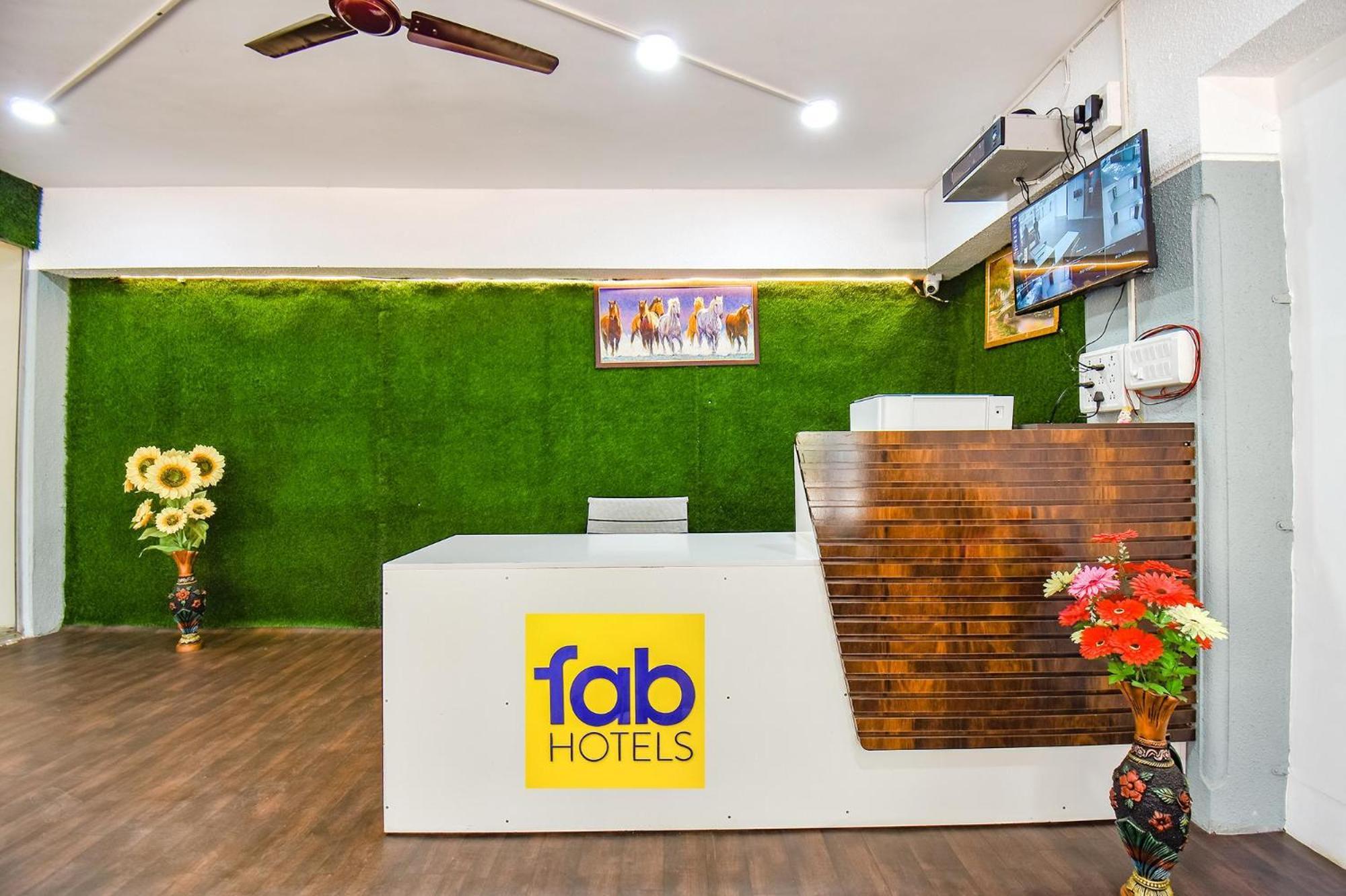 Fabhotel Skylight Studio Rooms - Nr Mcf Camp بونة المظهر الخارجي الصورة