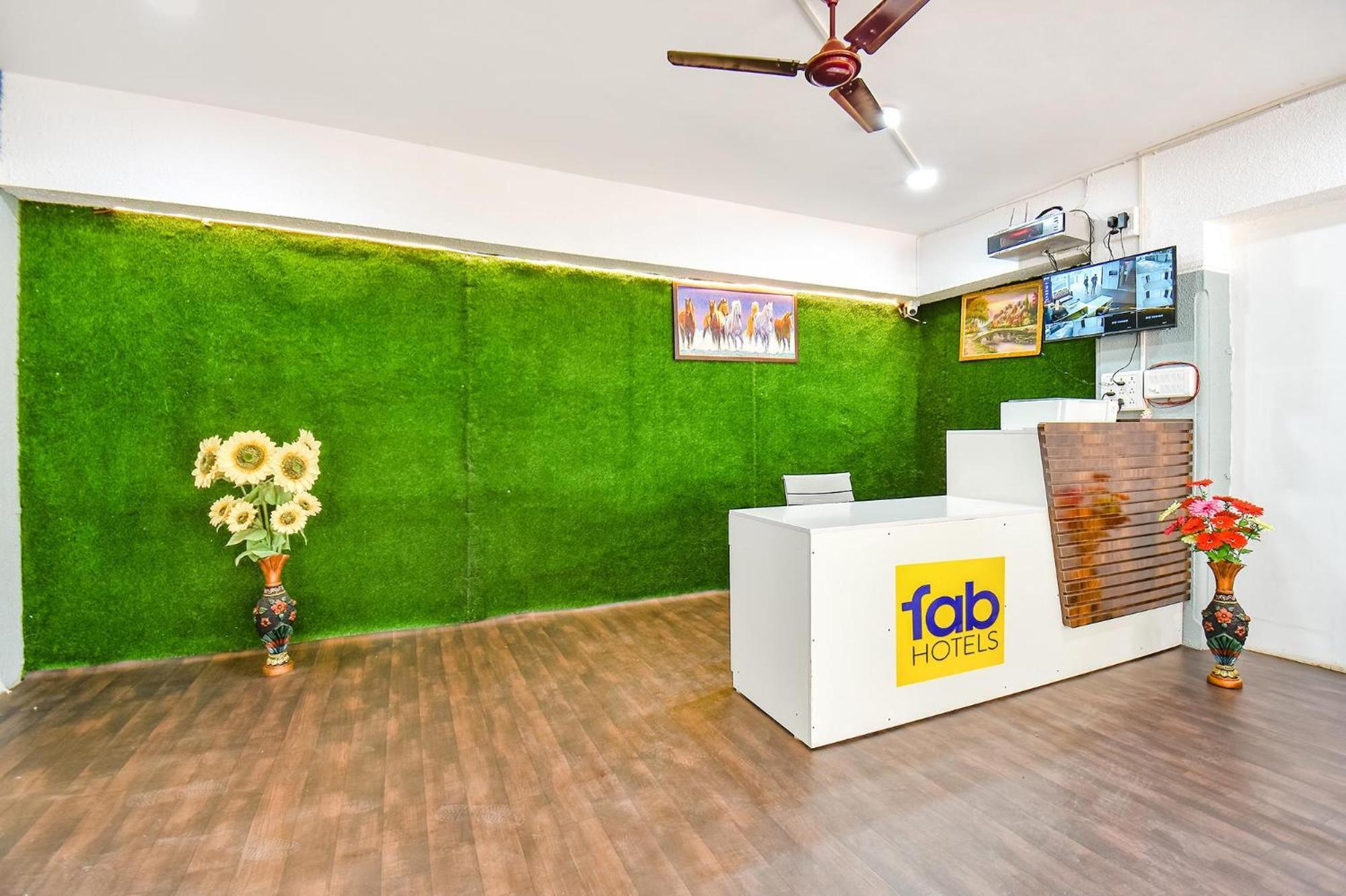 Fabhotel Skylight Studio Rooms - Nr Mcf Camp بونة المظهر الخارجي الصورة